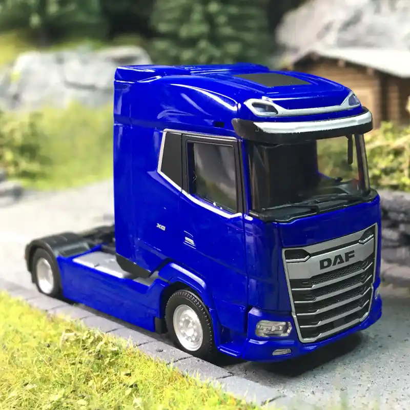 Offre Exclusive DAF XG restylé, tracteur porteur, 2 essieux, bleu - HERPA 320887 - HO 1/87