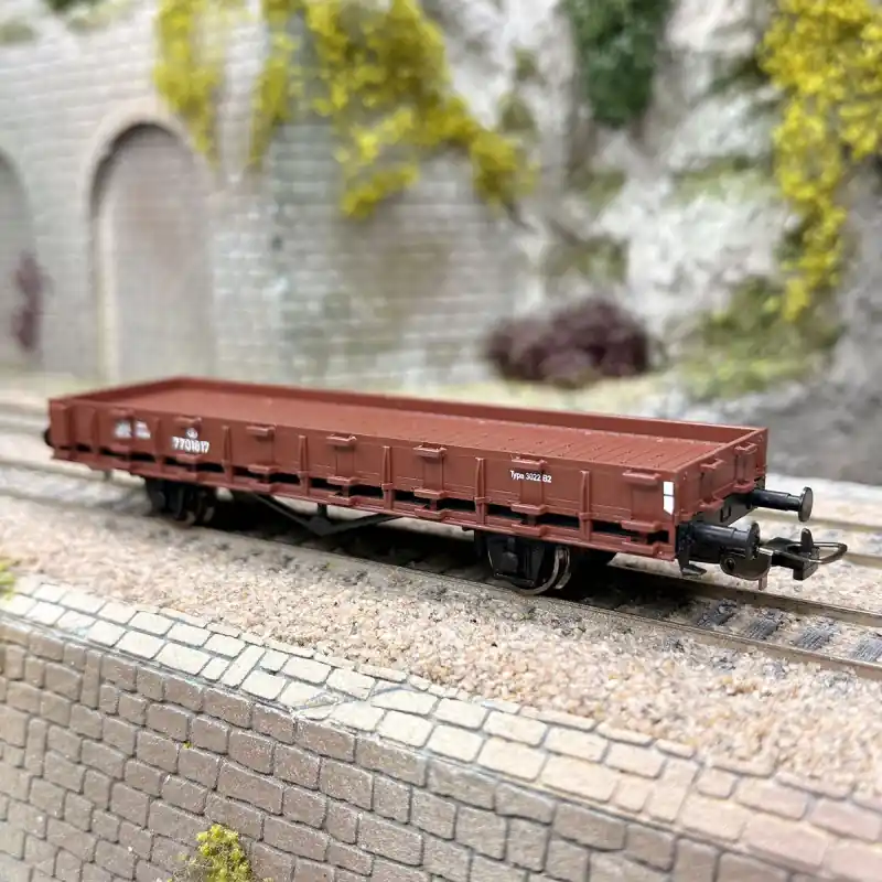 Achat Immédiat Wagon plat à rebords bas de type Wg, SNCB, Ep. III - PIKO 27737 - HO 1/87