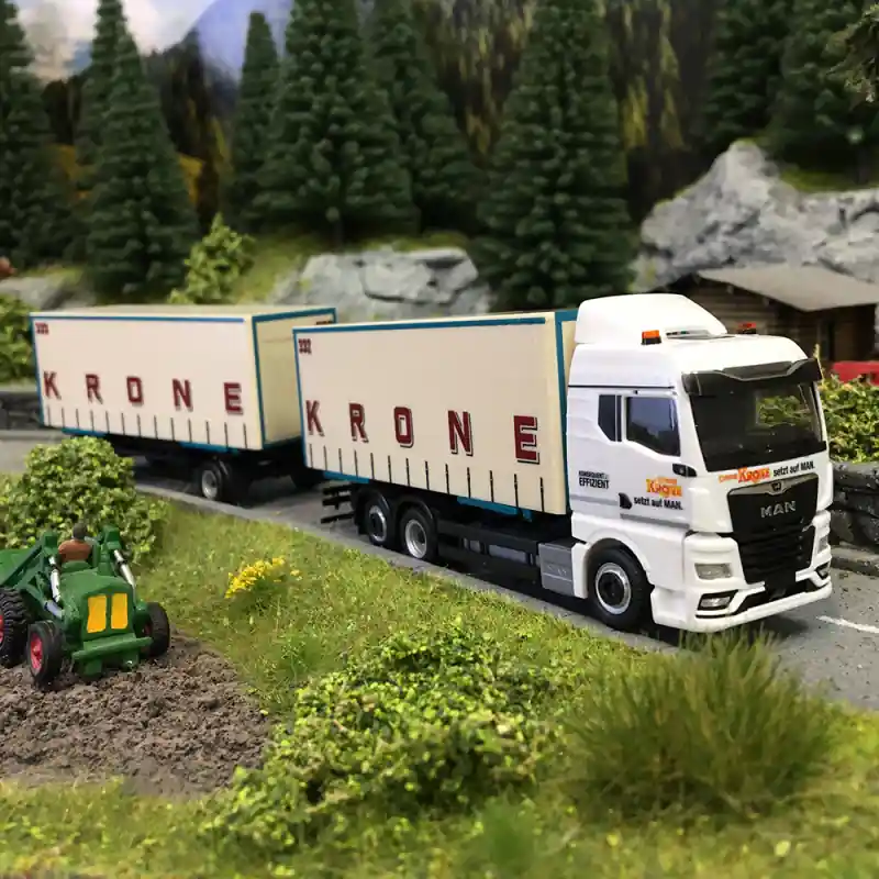 Promotion Saisonnière Camion semi-remorque à rideaux coulissants, MAN TGX GM, Circus Krone - HERPA 319652 - HO 1/87