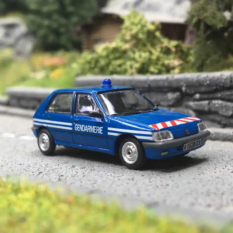Offre Exclusive Peugeot 205 GE, Gendarmerie (bandes blanches) - Ree Modeles CB153 - HO 1/87