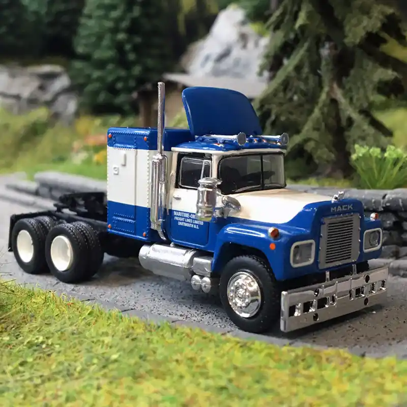 Camion, tracteur Mack RS 700 Maritime Ontario 2, Bleu et Blanc - Brekina 85808 - HO 1/87 Solde