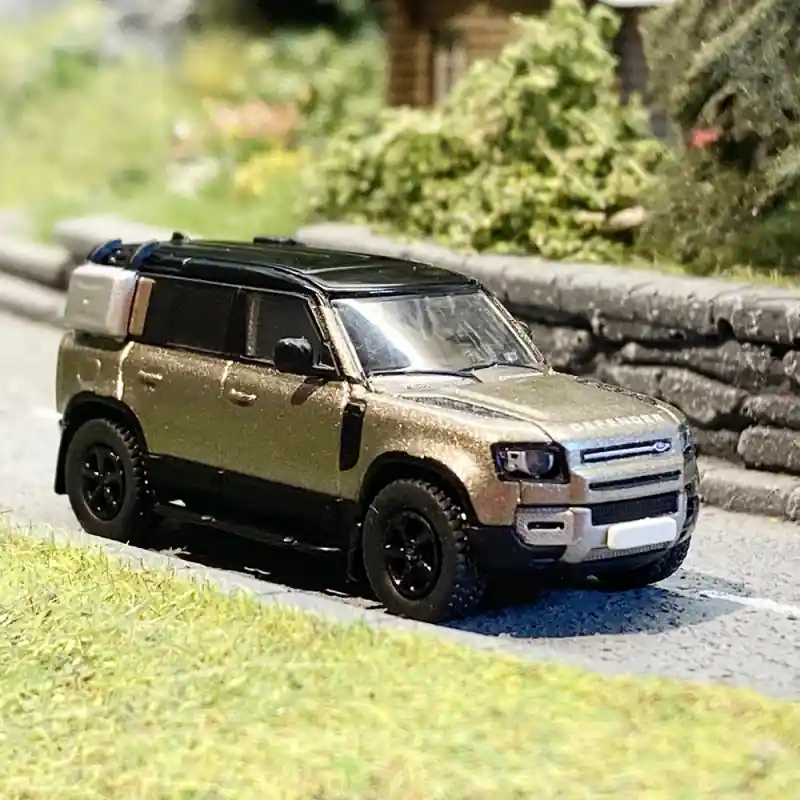 Land Rover Defender, marron métallisé - PCX 870390 - HO 1/87 Super Prix