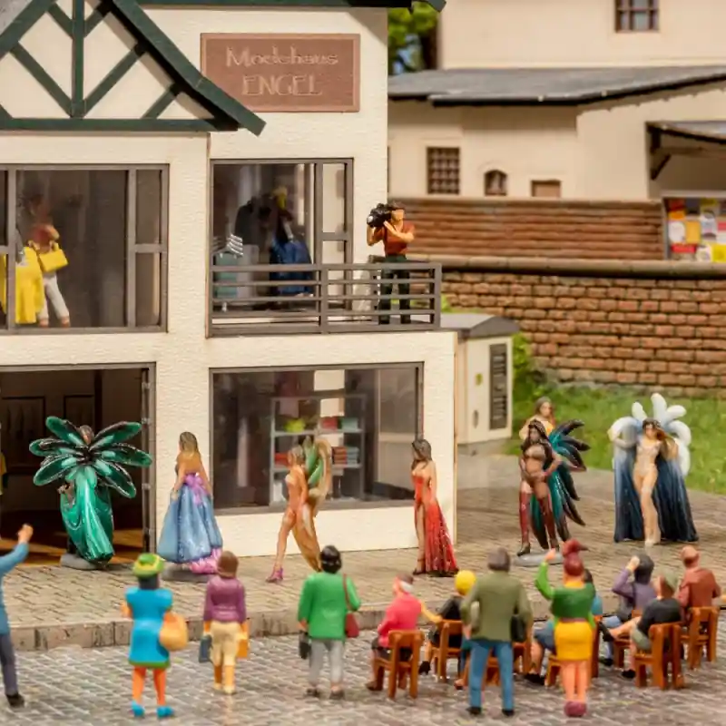 Set thématique, Magasin de Mode - NOCH 16241 - HO 1/87 Affaire À Saisir