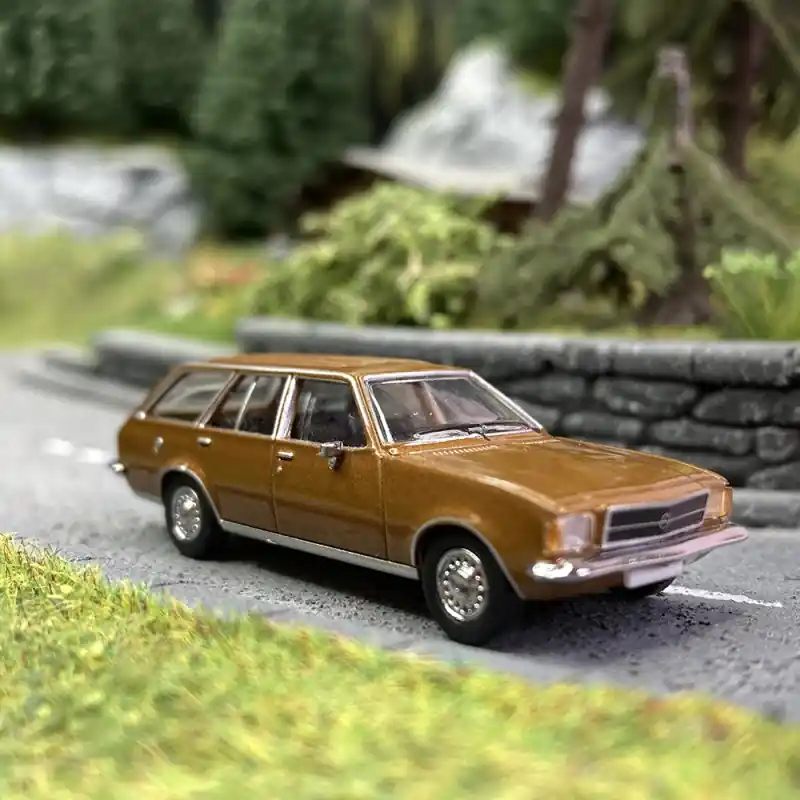 Offre Exclusive Opel Reckord D Break Marron métal - PCX870403 - HO 1/87
