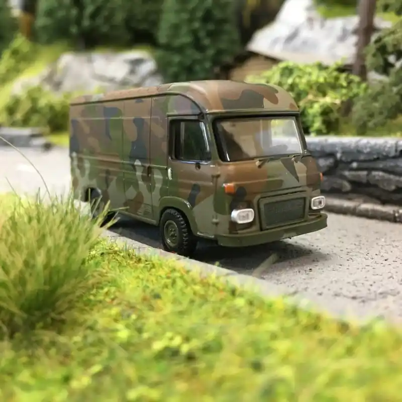 Offre Du Jour Camion Saviem SG2 "Armée"-HO 1/87-BREKINA 1462/2944