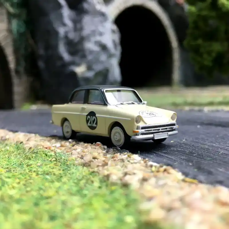 DAF 750 "Rallye" 212-HO 1/87-BREKINA 27714 Usine Directe