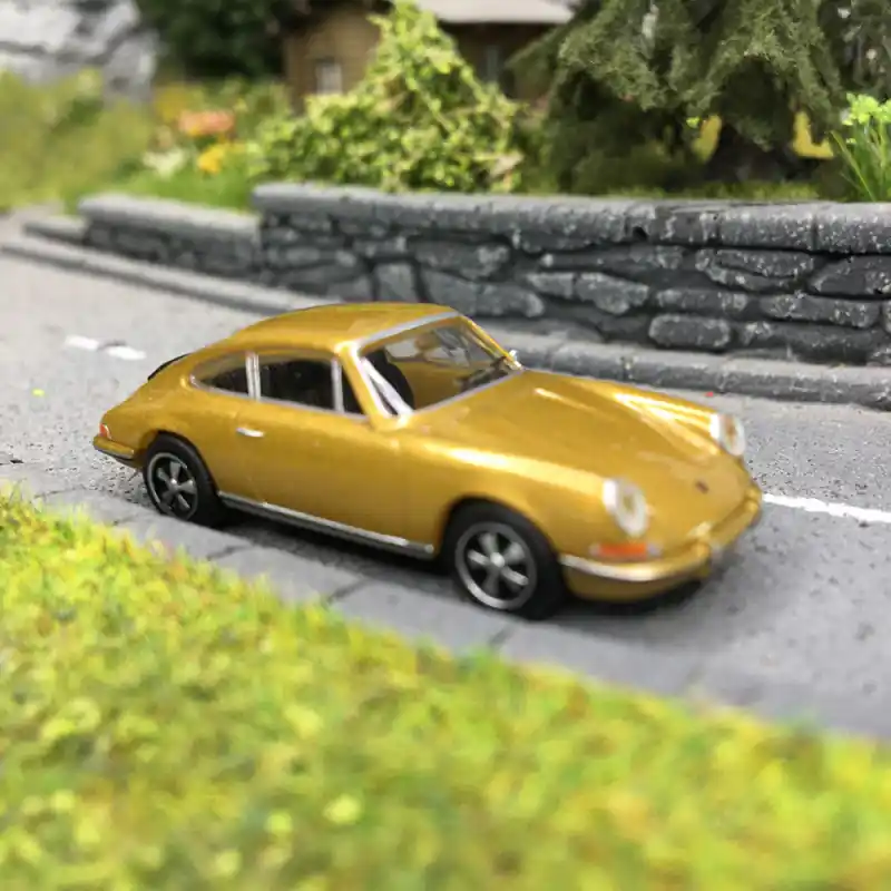 Porsche 911 Gold métallisé, 1964 - BREKINA 16233 - HO 1/87 Réduction