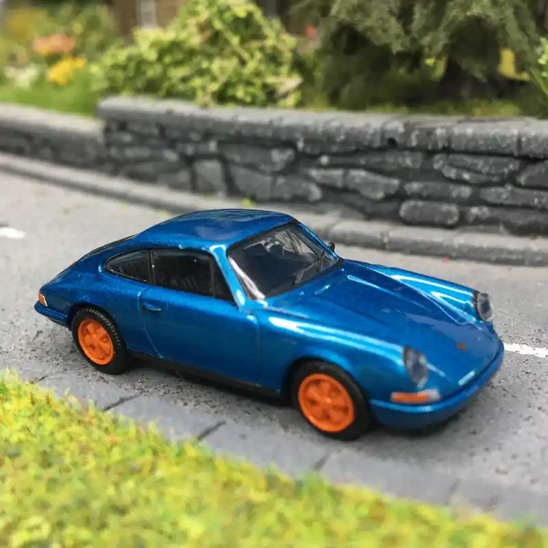 Nouvelle Collection Porsche 911 Bleu léger métallisé "restomod", 1964 - BREKINA 16237 - HO 1/87