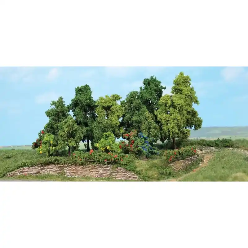 18 arbres divers pour forêt, de 1 à 11 cm environ - Heki 1996 - HO 1/87 / N 1/160 Prix Cassé