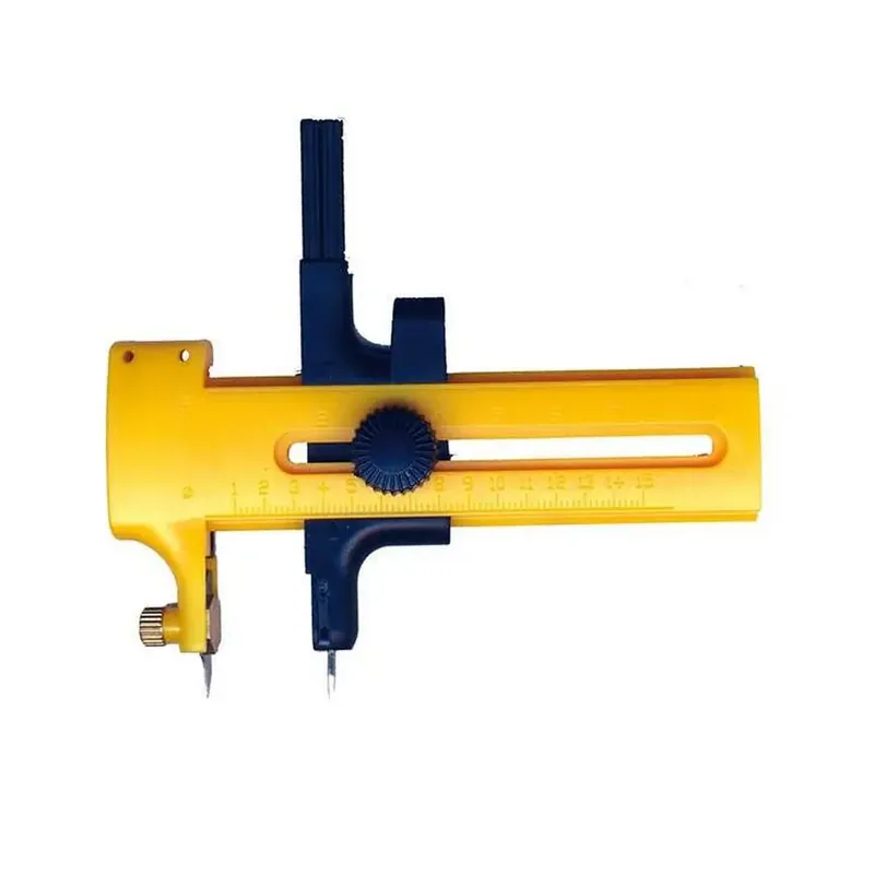 Jusqu'à Épuisement Des Stocks Compas cutter 70mm - Occre 15513