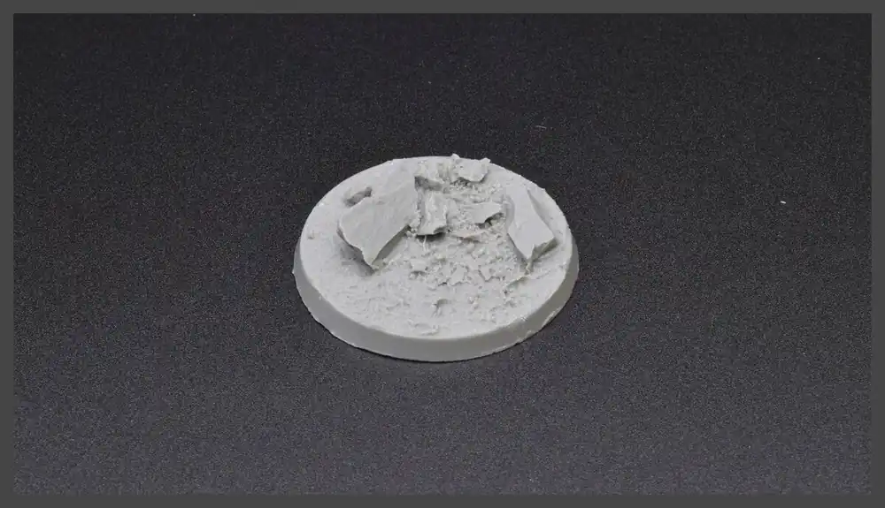 GamersGrass GGRB-RFR40 Rocky Fields Resin Bases Round 50mm (x3) Dernière Chance