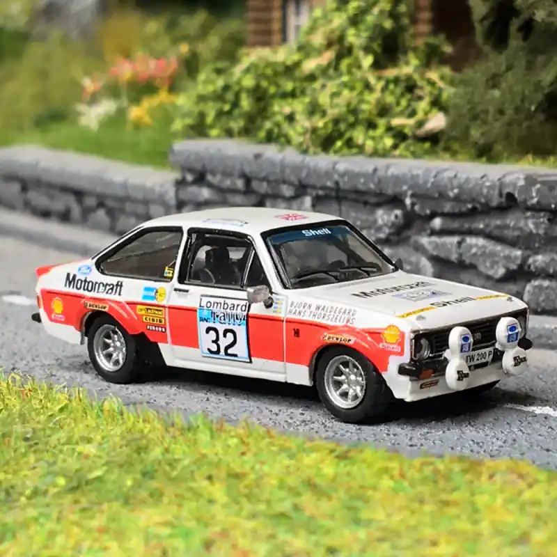 Ford Escort RS 1800 n°32 Rallye RAC Lombard 1976, Blanc et Rouge - Brekina 19583 - 1/87 Prix Bas