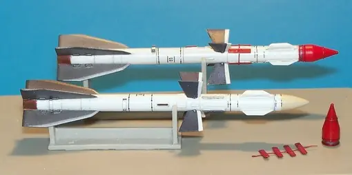 Plus Model AL4003 Russian missile R-27R AA-10 Alamo-A Remise